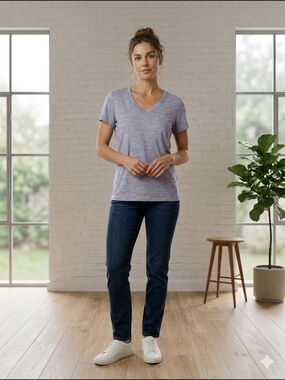 Boutique V-Neck Heathered Lavender Space Dye Short Sleeve Tee - EUC - XL